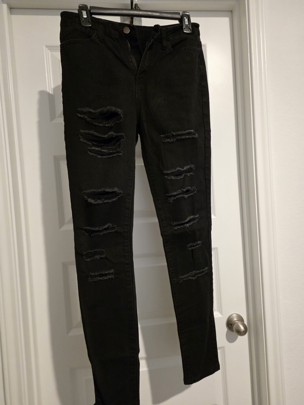 SHEIN Black Distressed Skinny Jeans